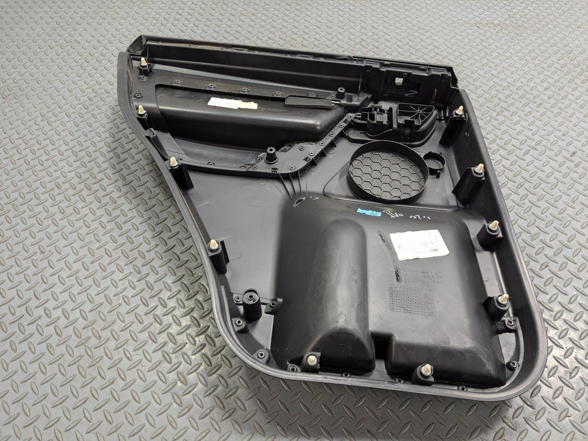 2008 - 2015 LAND ROVER LR2 OEM INTERIOR DOOR TRIM PANEL REAR RIGHT SIDE BLACK