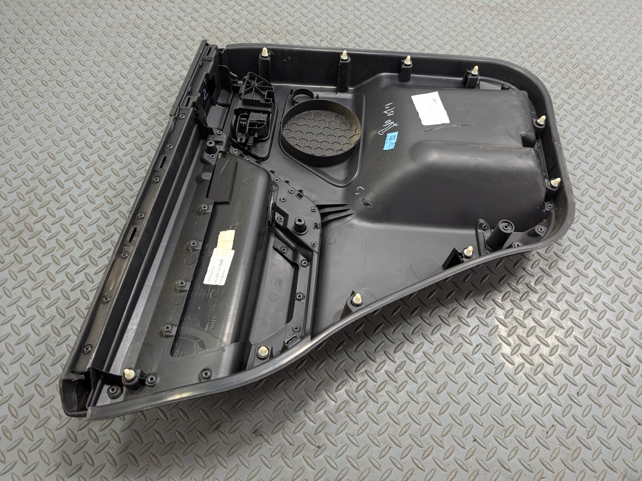 2008 - 2015 LAND ROVER LR2 OEM INTERIOR DOOR TRIM PANEL REAR RIGHT SIDE BLACK