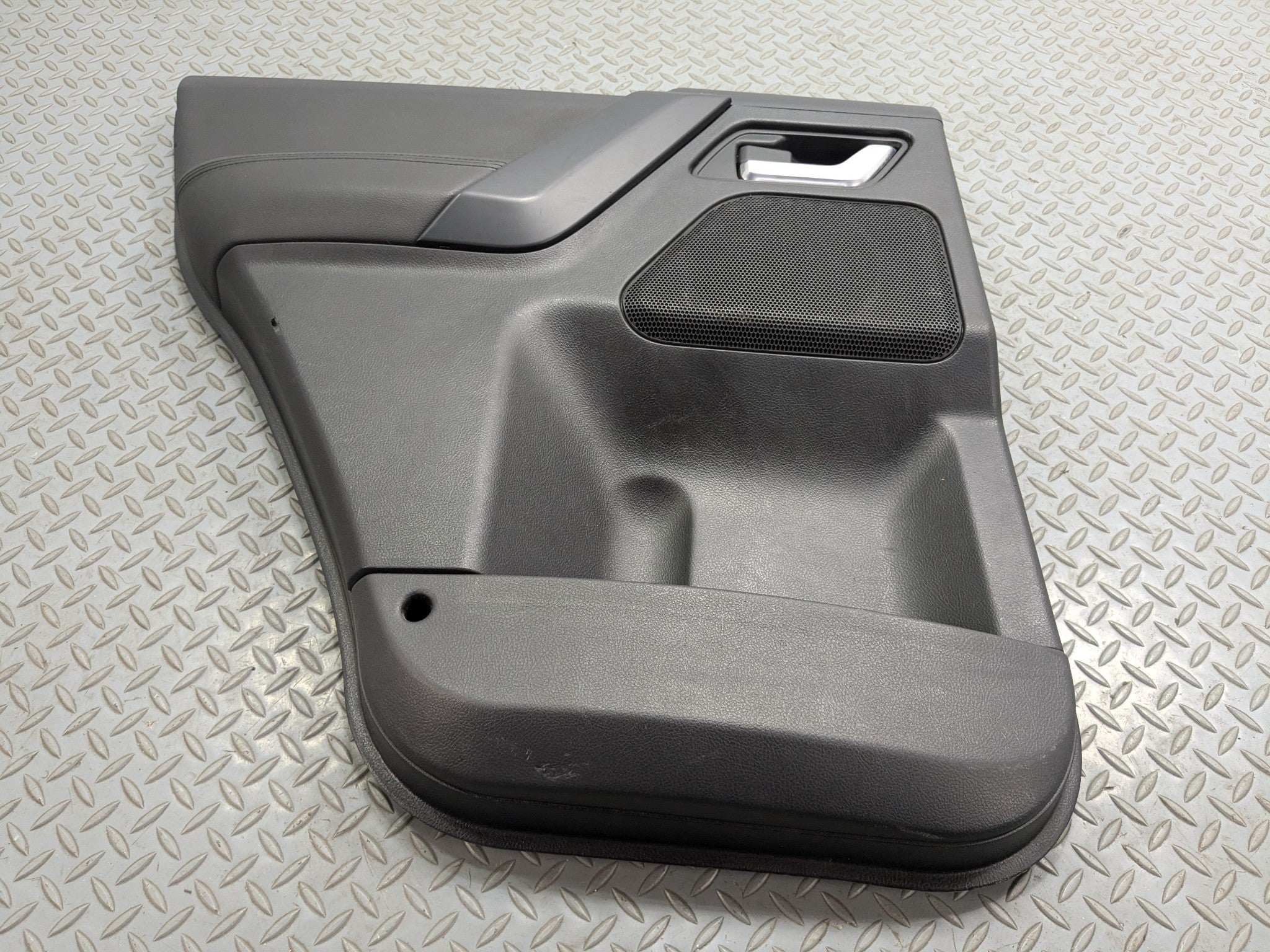 2008 - 2015 LAND ROVER LR2 OEM INTERIOR DOOR TRIM PANEL REAR LEFT DRIVER BLACK