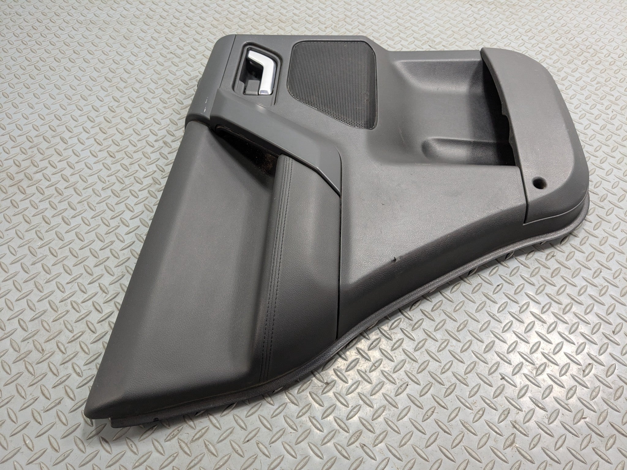 2008 - 2015 LAND ROVER LR2 OEM INTERIOR DOOR TRIM PANEL REAR LEFT DRIVER BLACK