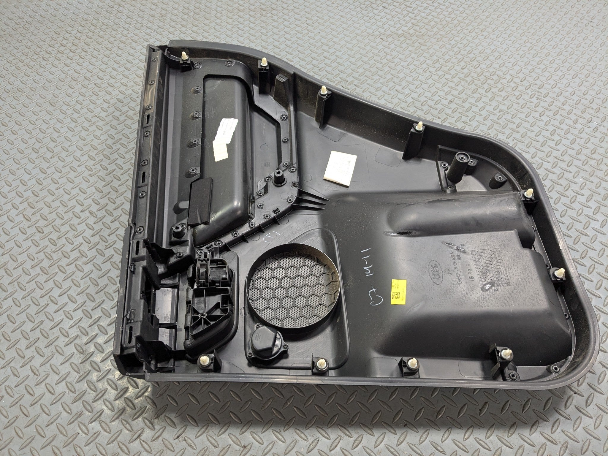 2008 - 2015 LAND ROVER LR2 OEM INTERIOR DOOR TRIM PANEL REAR LEFT DRIVER BLACK