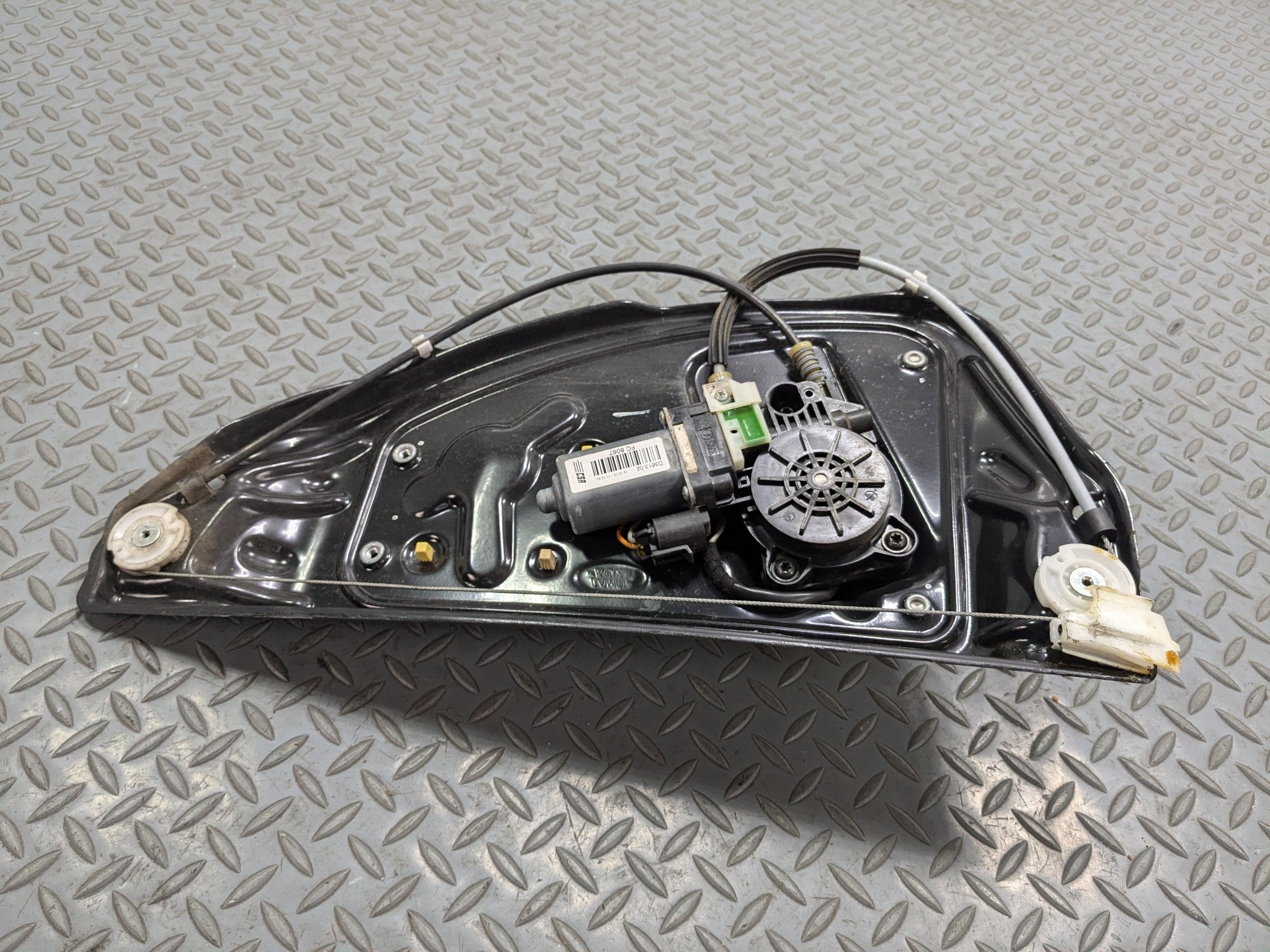 2008 - 2015 LAND ROVER LR2 OEM WINDOW MOTOR REGULATOR ASSEMBLY REAR RIGHT SIDE