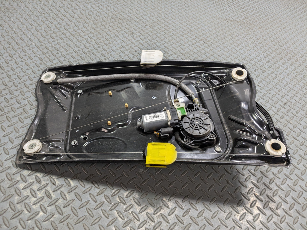 2008 - 2015 LAND ROVER LR2 OEM WINDOW MOTOR REGULATOR ASSEMBLY FRONT LEFT SIDE
