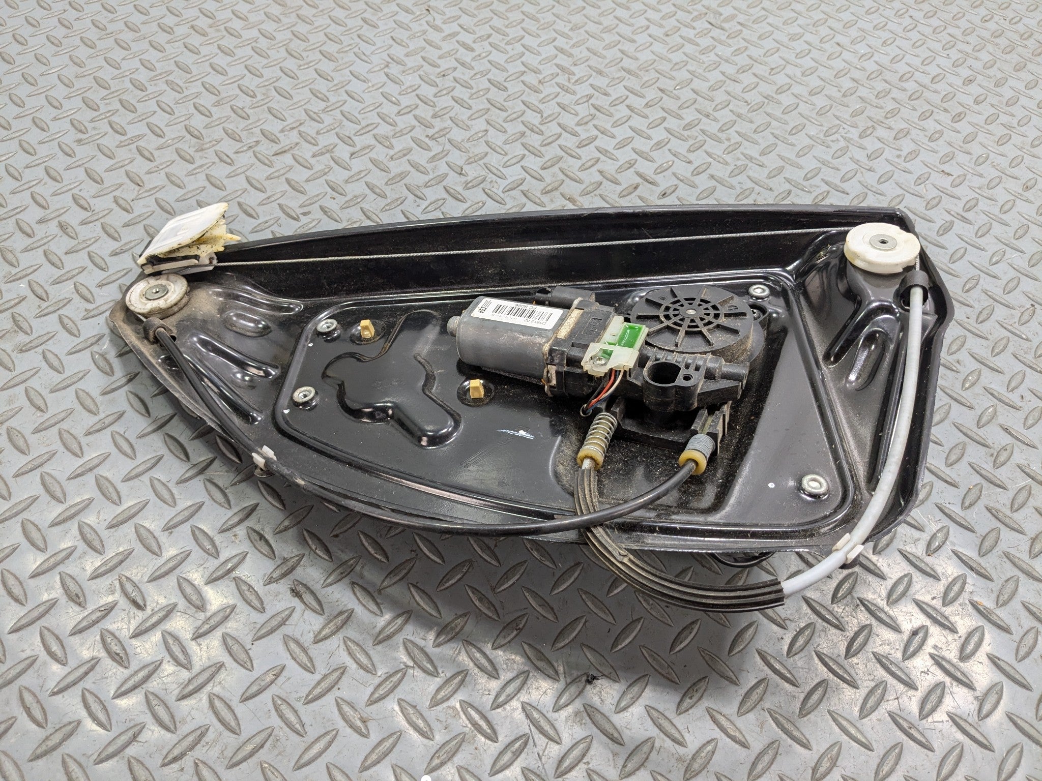 2008 - 2015 LAND ROVER LR2 OEM WINDOW MOTOR REGULATOR ASSEMBLY REAR LEFT SIDE