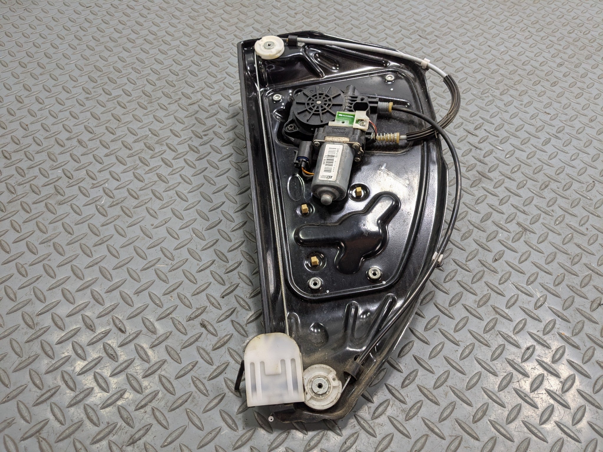 2008 - 2015 LAND ROVER LR2 OEM WINDOW MOTOR REGULATOR ASSEMBLY REAR LEFT SIDE