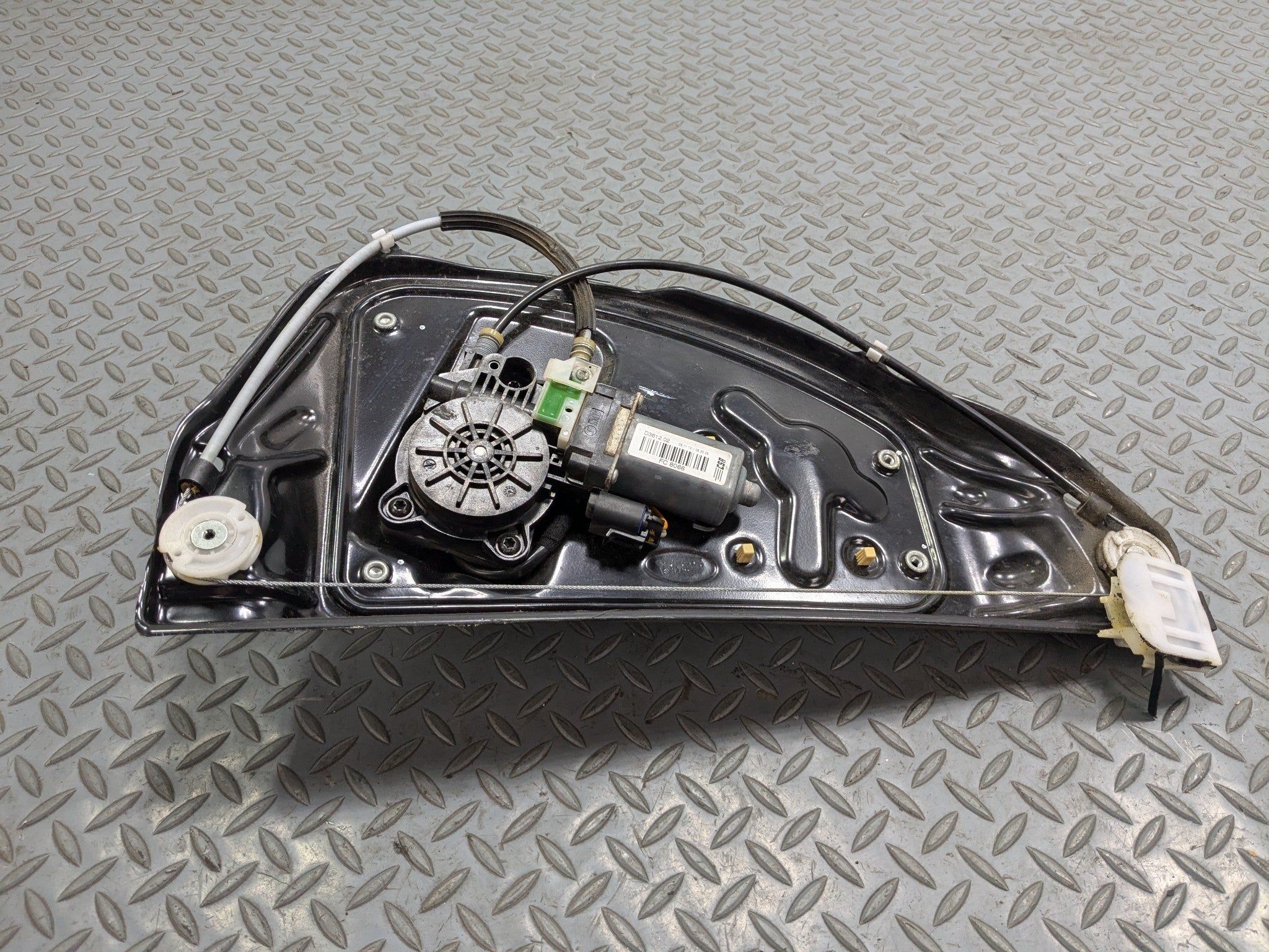 2008 - 2015 LAND ROVER LR2 OEM WINDOW MOTOR REGULATOR ASSEMBLY REAR LEFT SIDE