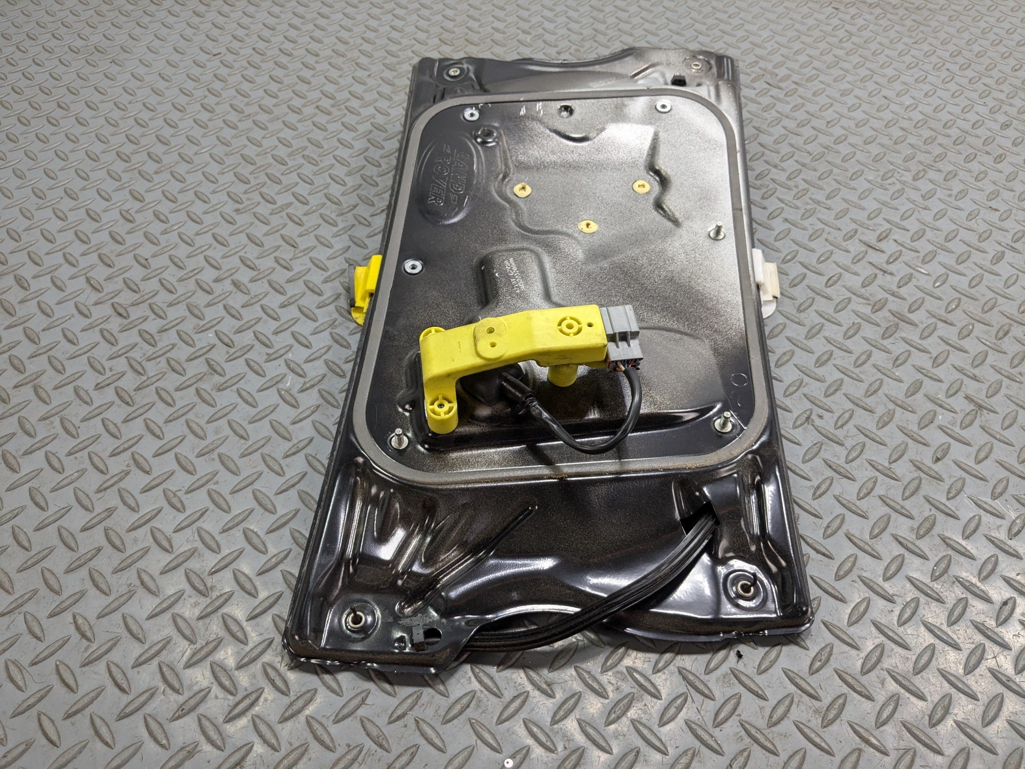 2008 - 2015 LAND ROVER LR2 OEM WINDOW MOTOR REGULATOR ASSEMBLY FRONT RIGHT SIDE