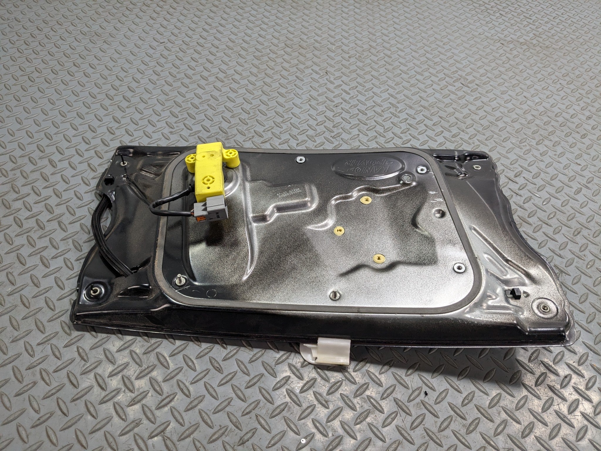 2008 - 2015 LAND ROVER LR2 OEM WINDOW MOTOR REGULATOR ASSEMBLY FRONT RIGHT SIDE