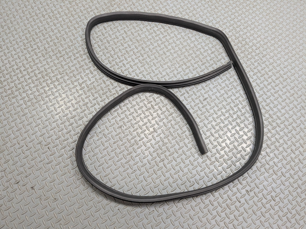 08 - 15 LAND ROVER LR2 OEM DOOR SEAL WEATHER STRIPPING RUBBER REAR RIGHT SIDE