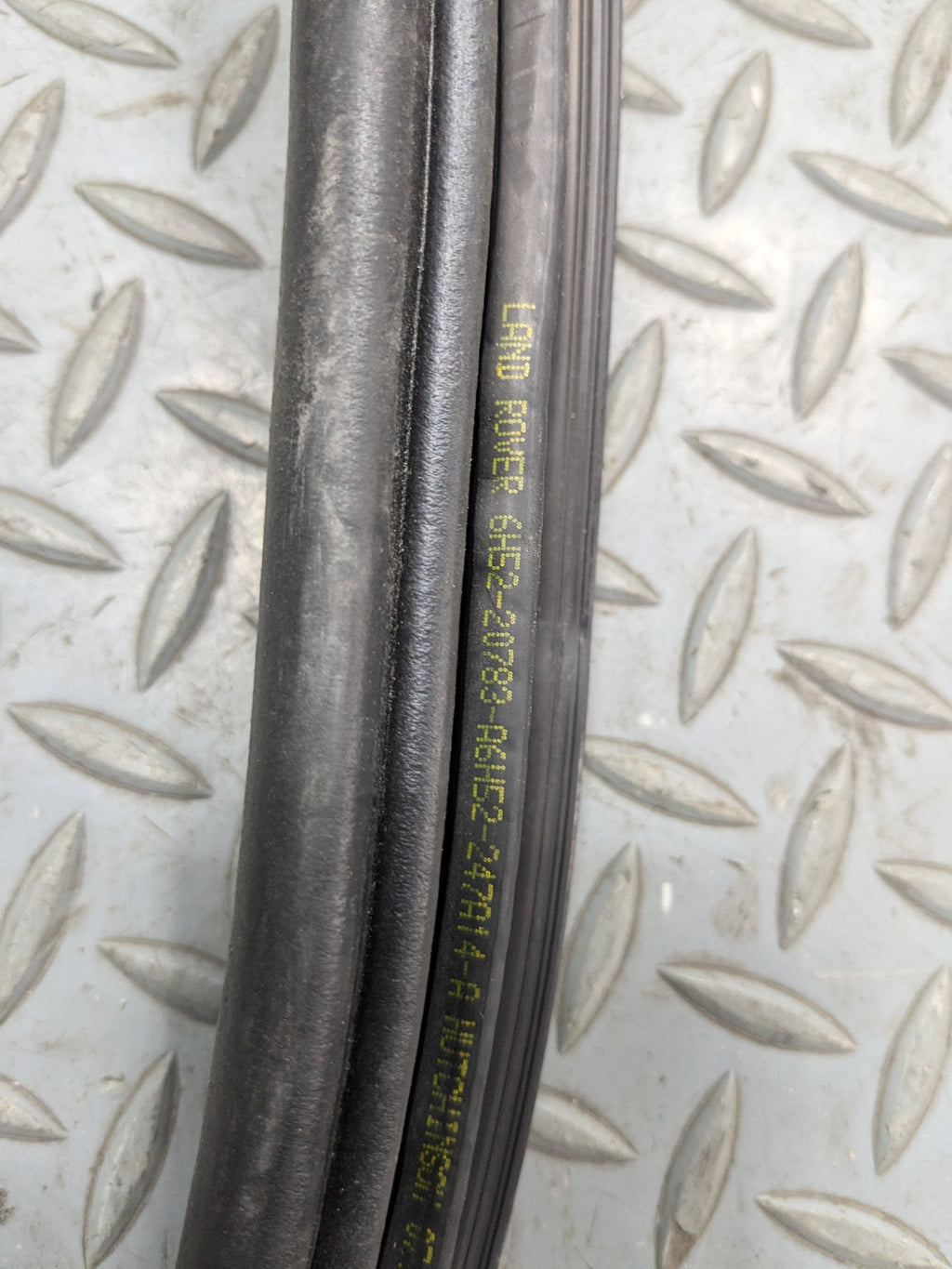 08 - 15 LAND ROVER LR2 OEM DOOR SEAL WEATHER STRIPPING RUBBER REAR RIGHT SIDE