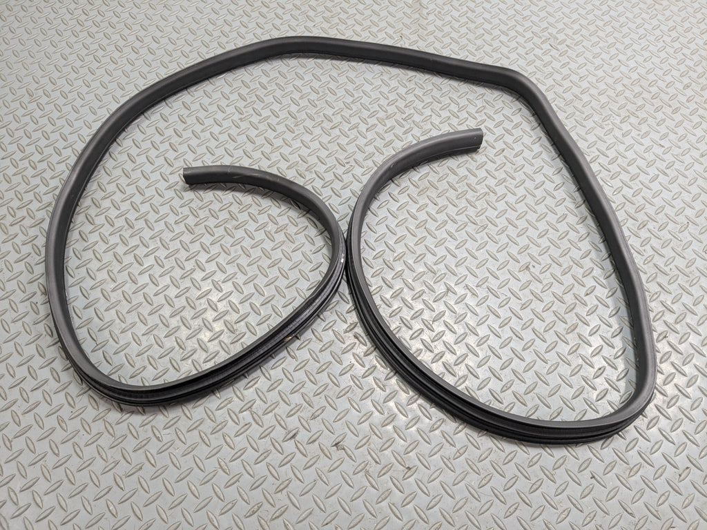 2008 - 2015 LAND ROVER LR2 OEM DOOR SEAL WEATHER STRIPPING RUBBER REAR LEFT SIDE