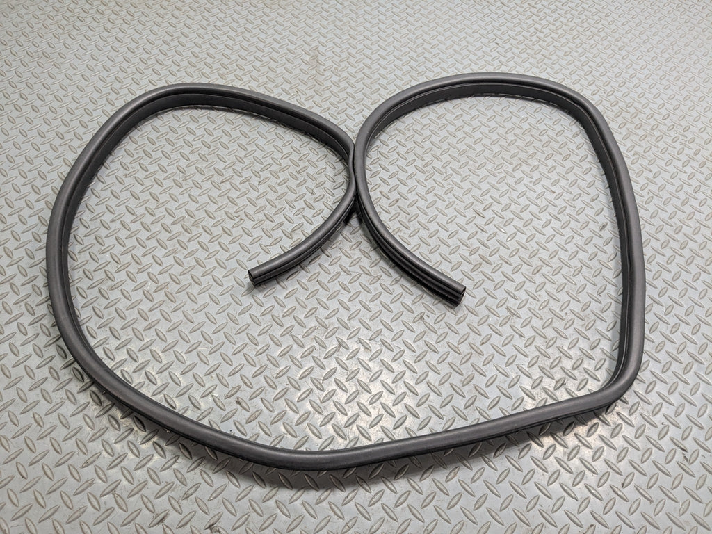 2008 - 2015 LAND ROVER LR2 OEM DOOR SEAL WEATHER STRIPPING RUBBER REAR LEFT SIDE
