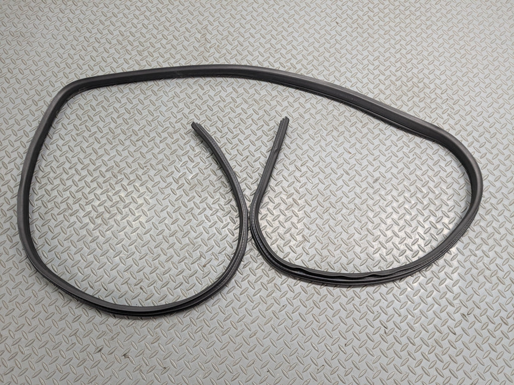 08 - 15 LAND ROVER LR2 OEM DOOR SEAL WEATHER STRIPPING RUBBER FRONT RIGHT SIDE