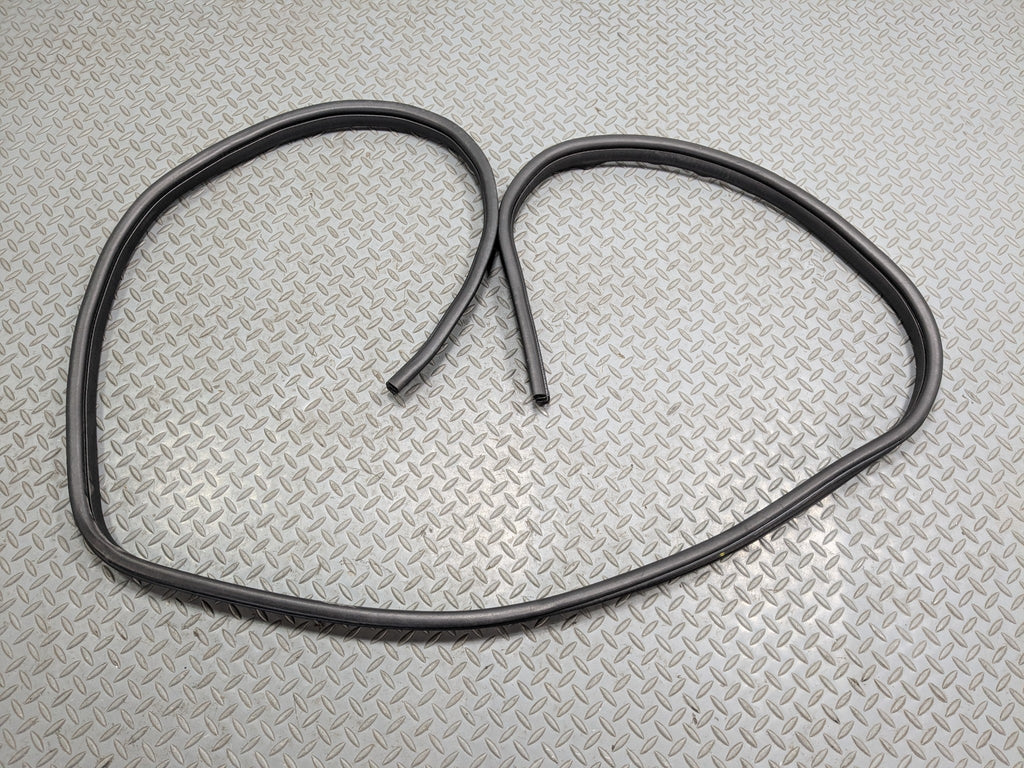 08 - 15 LAND ROVER LR2 OEM DOOR SEAL WEATHER STRIPPING RUBBER FRONT RIGHT SIDE