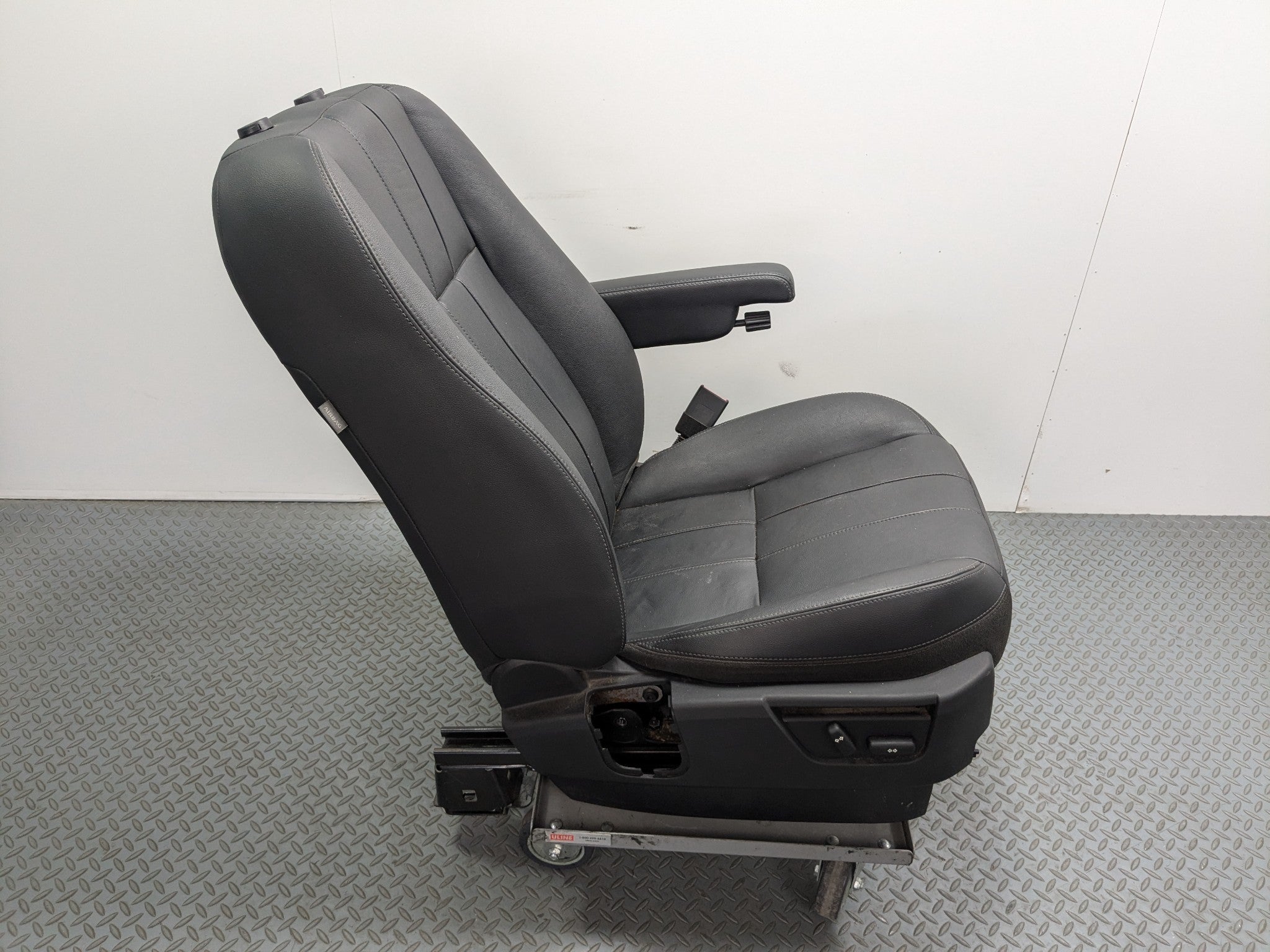 2008 - 2015 LAND ROVER LR2 OEM SEAT BLACK LEATHER WITH BUCKLE FRONT RIGHT SIDE