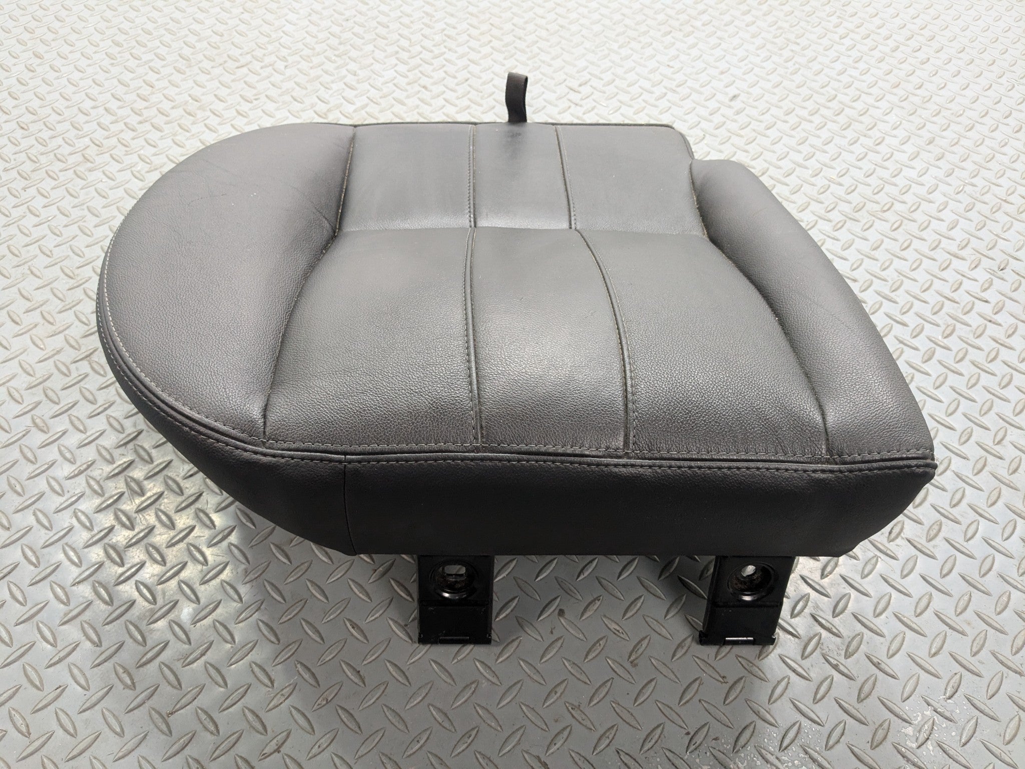 08 - 15 LAND ROVER LR2 OEM SEAT CUSHION LEATHER REAR LOWER RIGHT PASSENGER SIDE