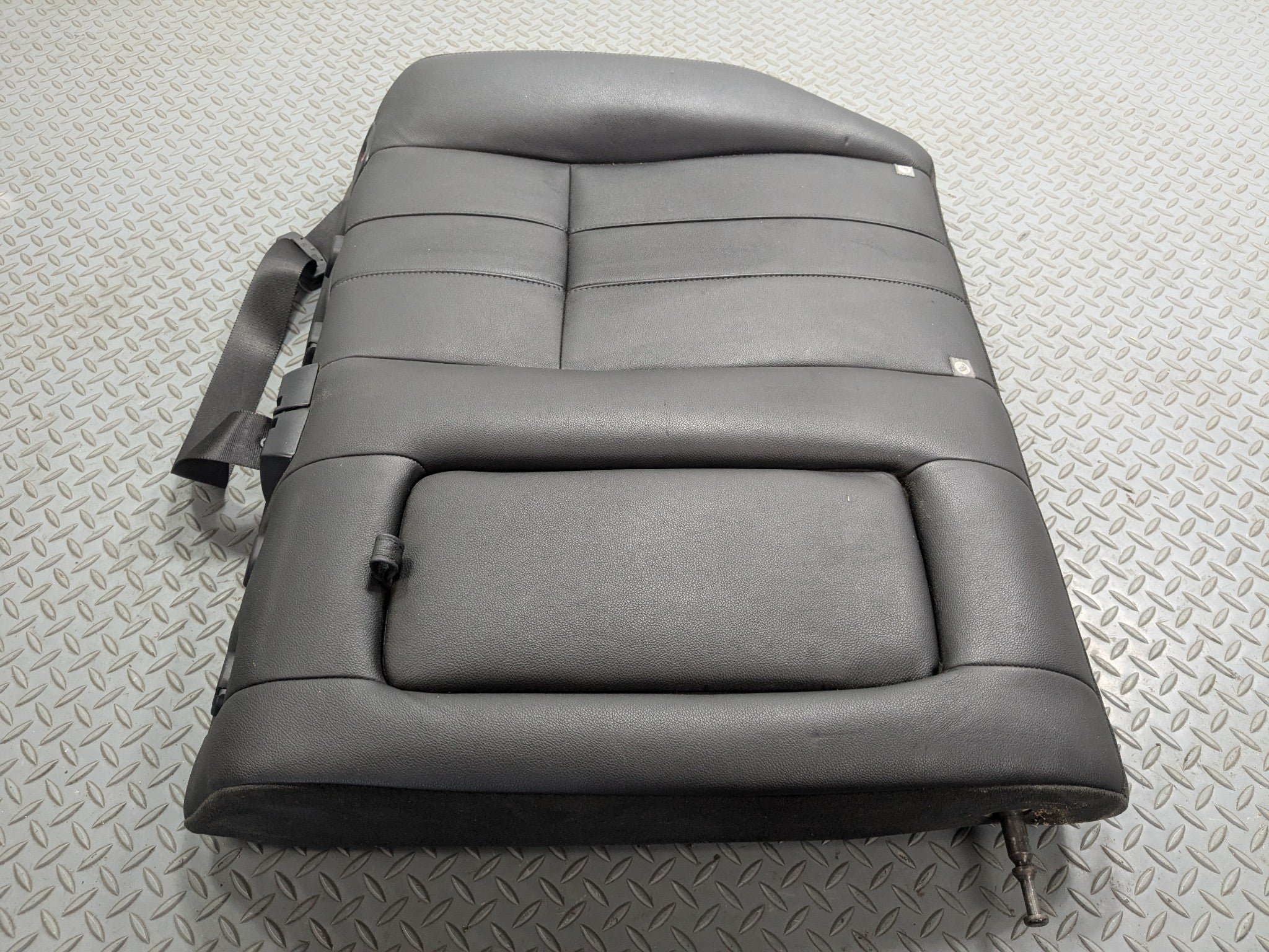 2008 - 2015 LAND ROVER LR2 OEM SEAT CUSHION LEATHER REAR UPPER LEFT DRIVER SIDE