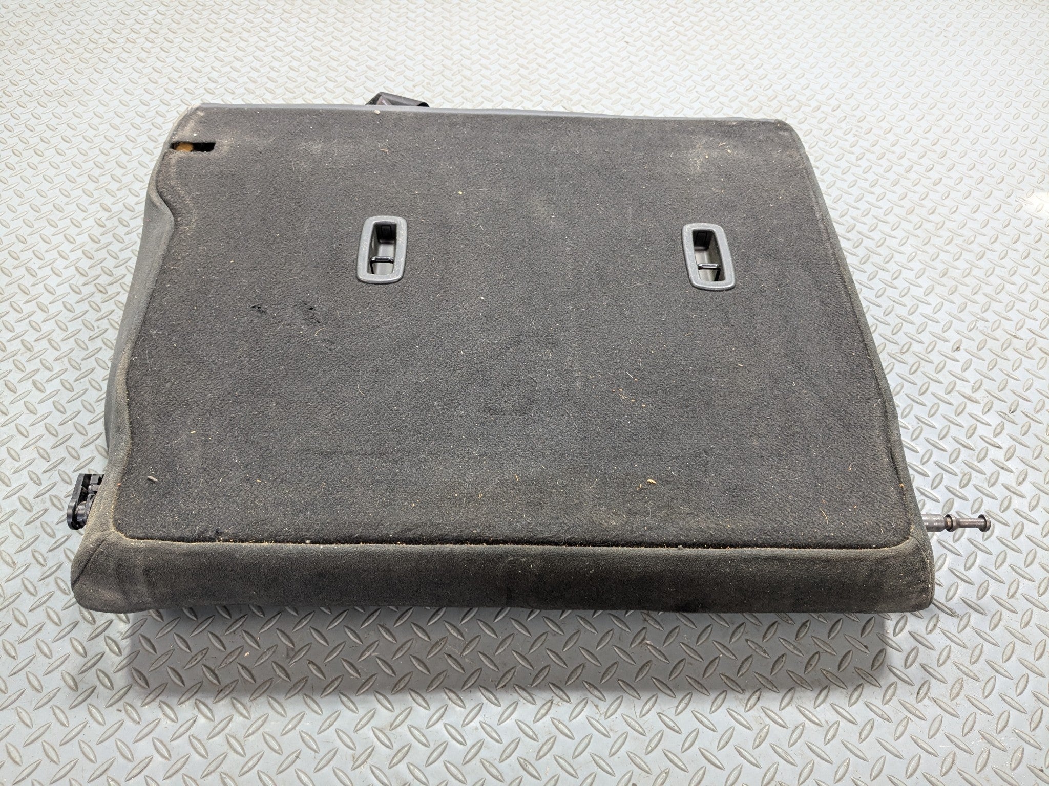 2008 - 2015 LAND ROVER LR2 OEM SEAT CUSHION LEATHER REAR UPPER LEFT DRIVER SIDE