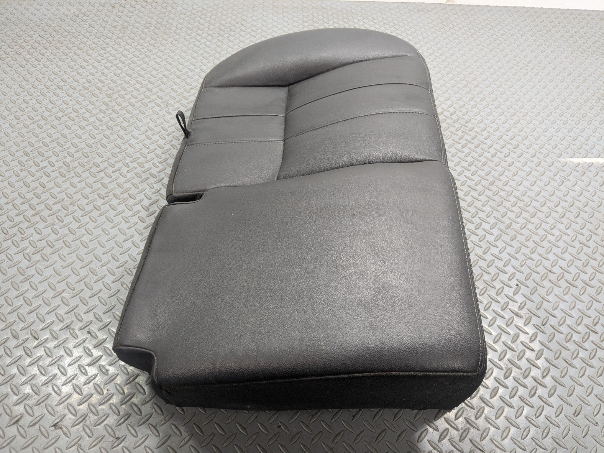 2008 - 2015 LAND ROVER LR2 OEM SEAT CUSHION LEATHER REAR LOWER LEFT DRIVER SIDE