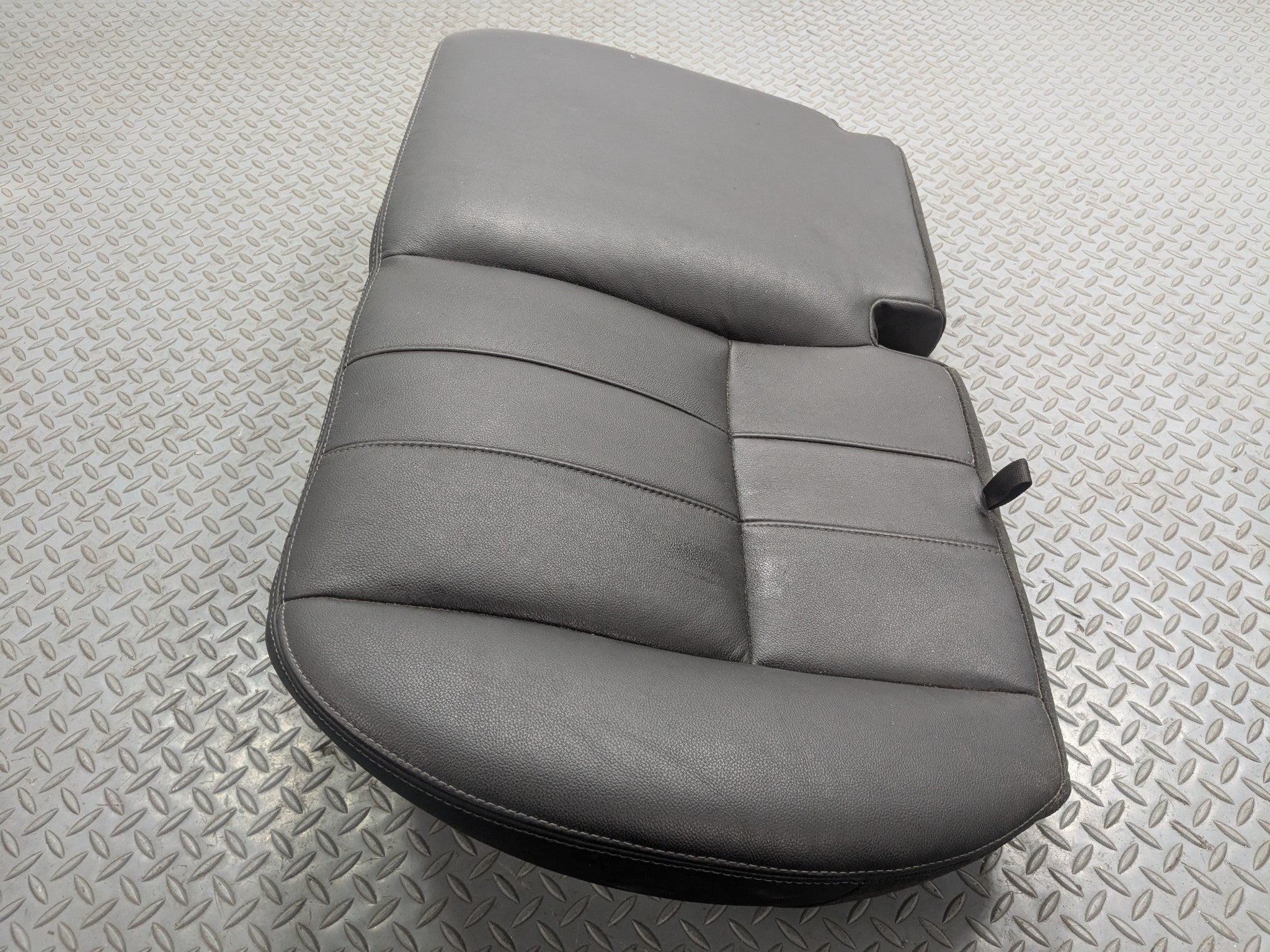 2008 - 2015 LAND ROVER LR2 OEM SEAT CUSHION LEATHER REAR LOWER LEFT DRIVER SIDE
