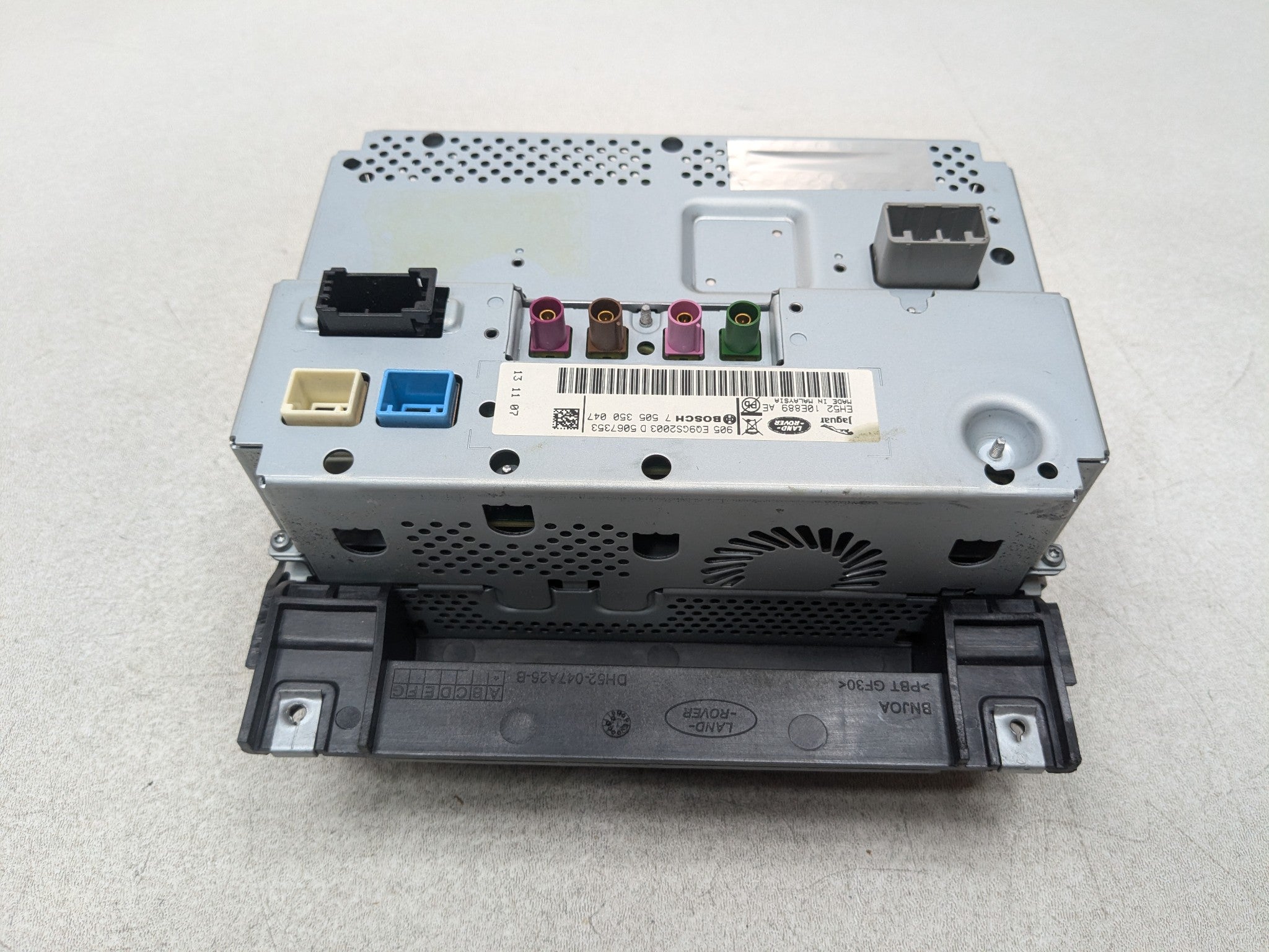 2008 - 2015 LAND ROVER LR2 OEM INFORMATION NAVIGATION GPS DISPLAY SCREEN MONITOR