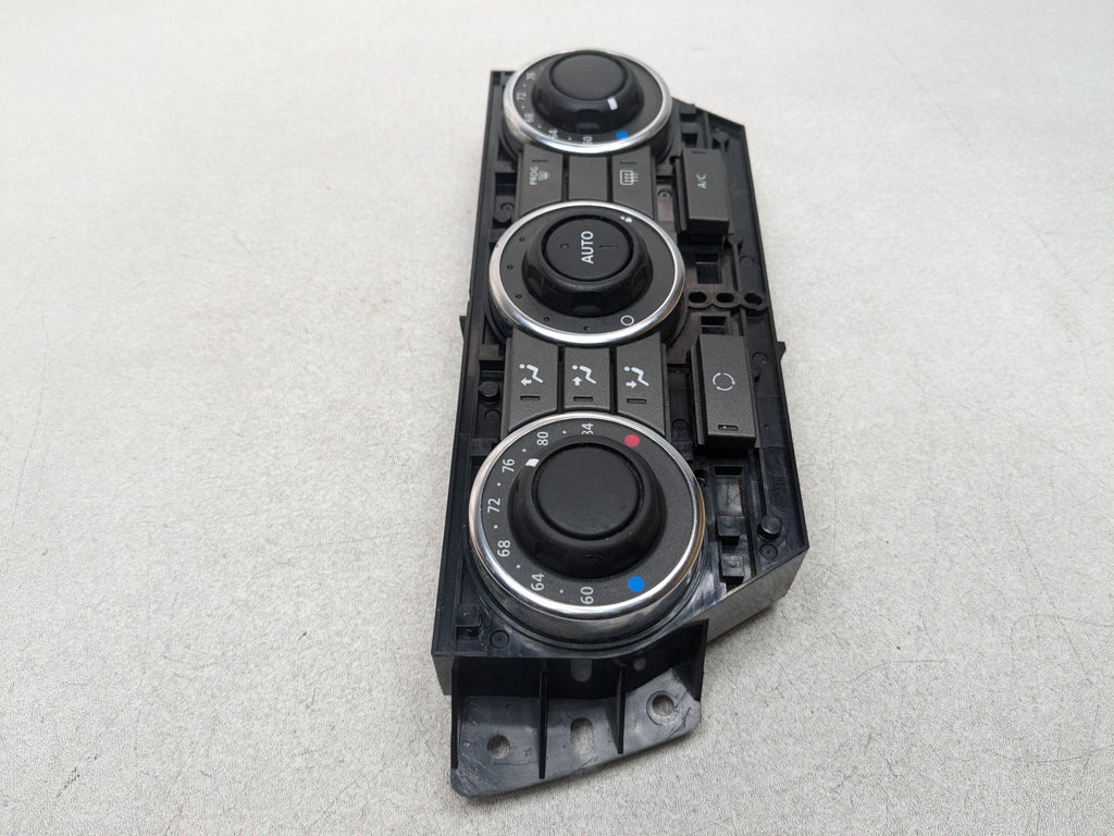 2008 - 2015 LAND ROVER LR2 OEM HEATER AC CONTROL SWITCH ASSEMBLY FRONT BLACK