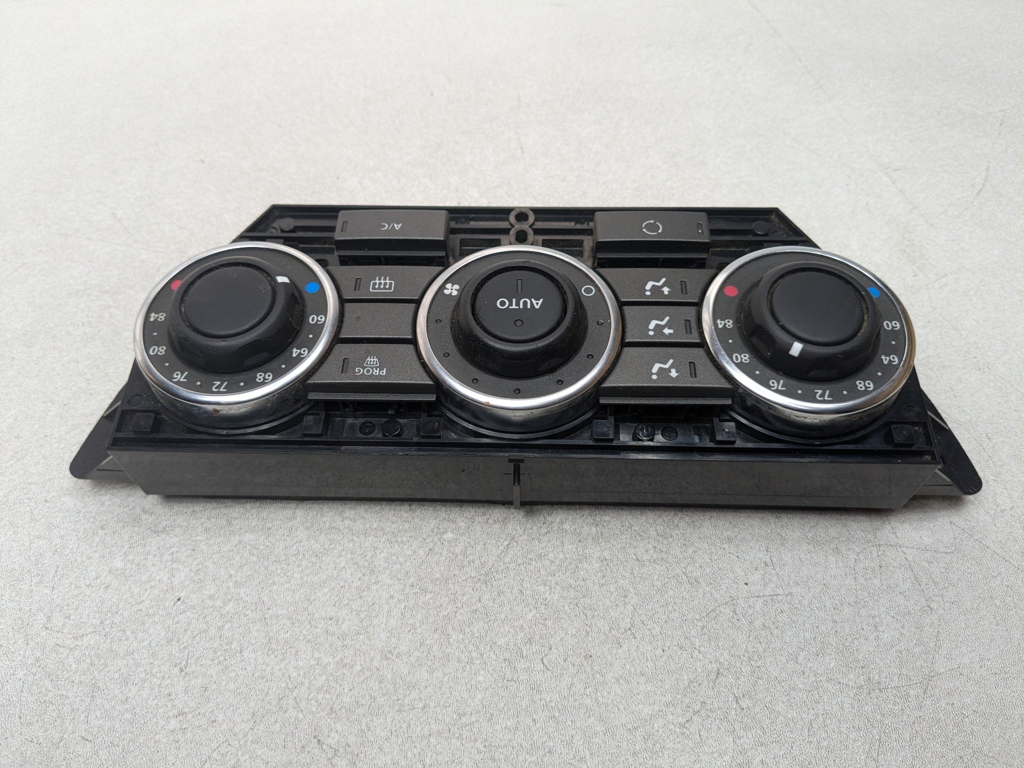 2008 - 2015 LAND ROVER LR2 OEM HEATER AC CONTROL SWITCH ASSEMBLY FRONT BLACK