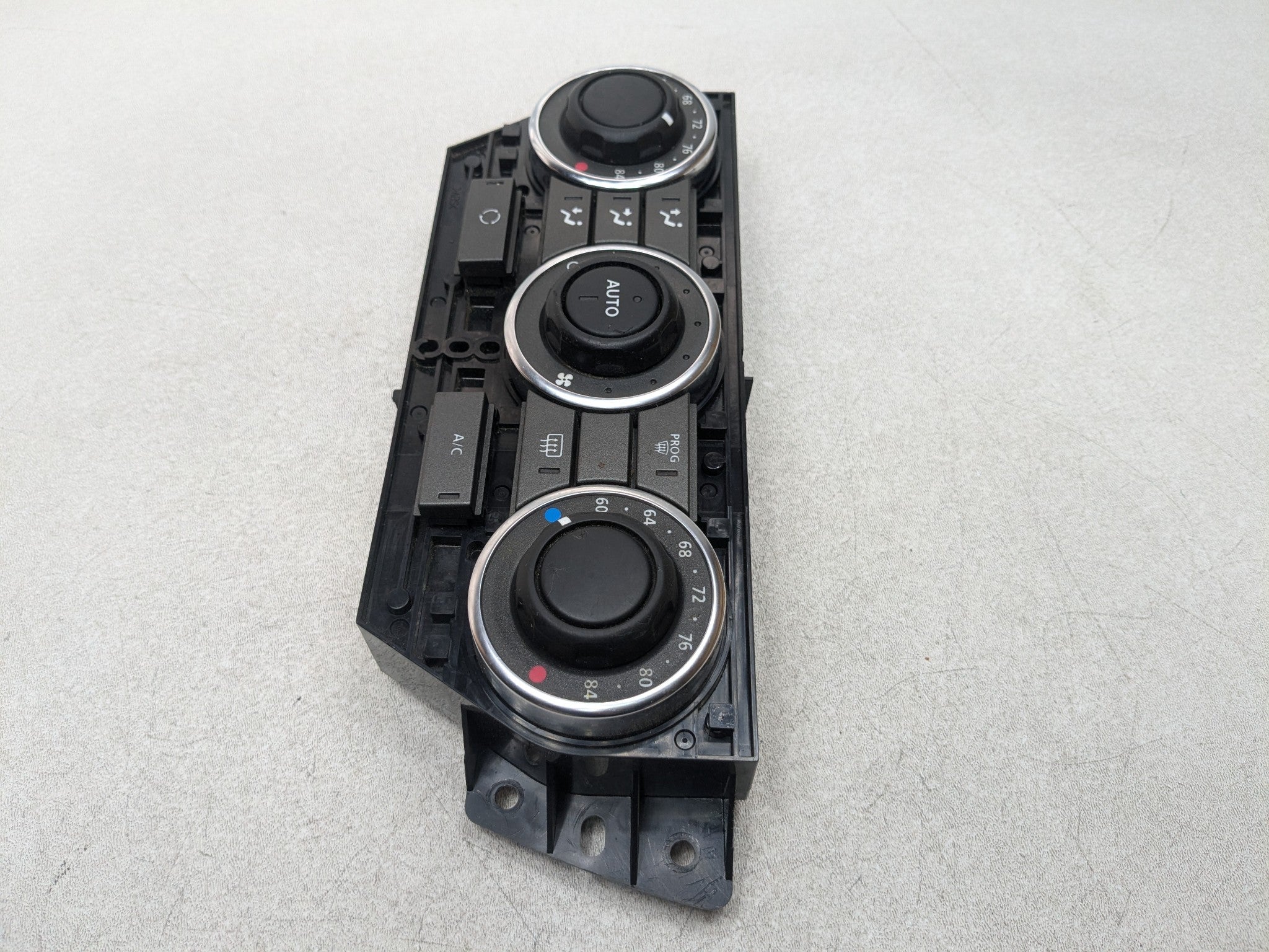 2008 - 2015 LAND ROVER LR2 OEM HEATER AC CONTROL SWITCH ASSEMBLY FRONT BLACK