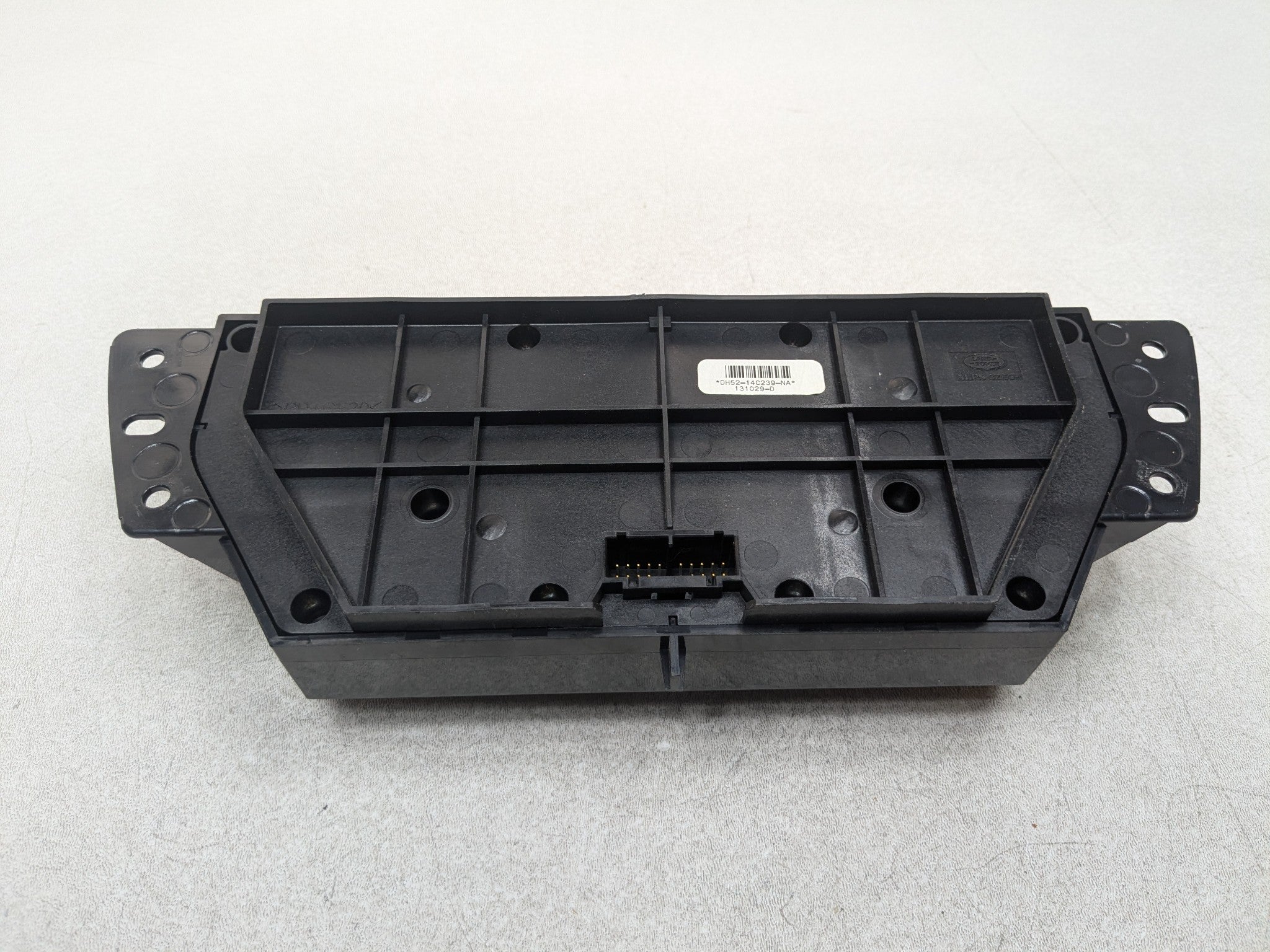 2008 - 2015 LAND ROVER LR2 OEM HEATER AC CONTROL SWITCH ASSEMBLY FRONT BLACK