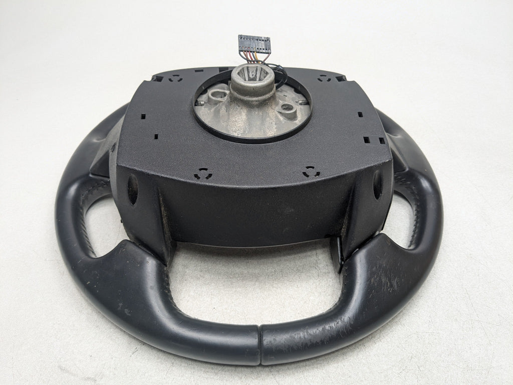 08 - 15 LAND ROVER LR2 OEM STEERING WHEEL WITH MULTIFUNCTIONAL CONTROL SWITCH