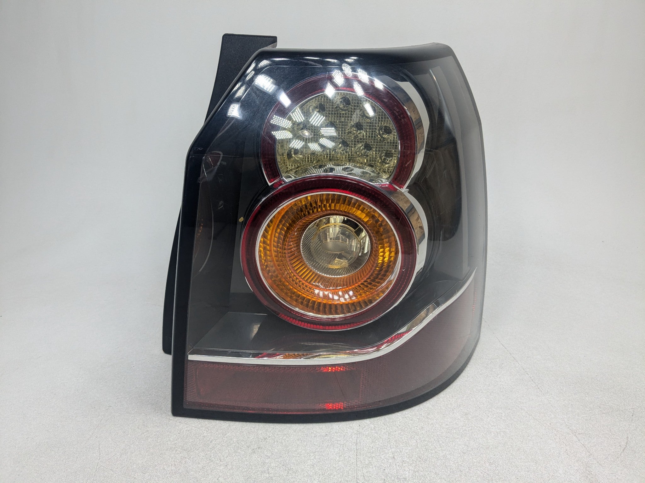 2008 - 2015 LAND ROVER LR2 OEM LED TAIL LIGHT LAMP ASSEMBLY RIGHT PASSENGER SIDE