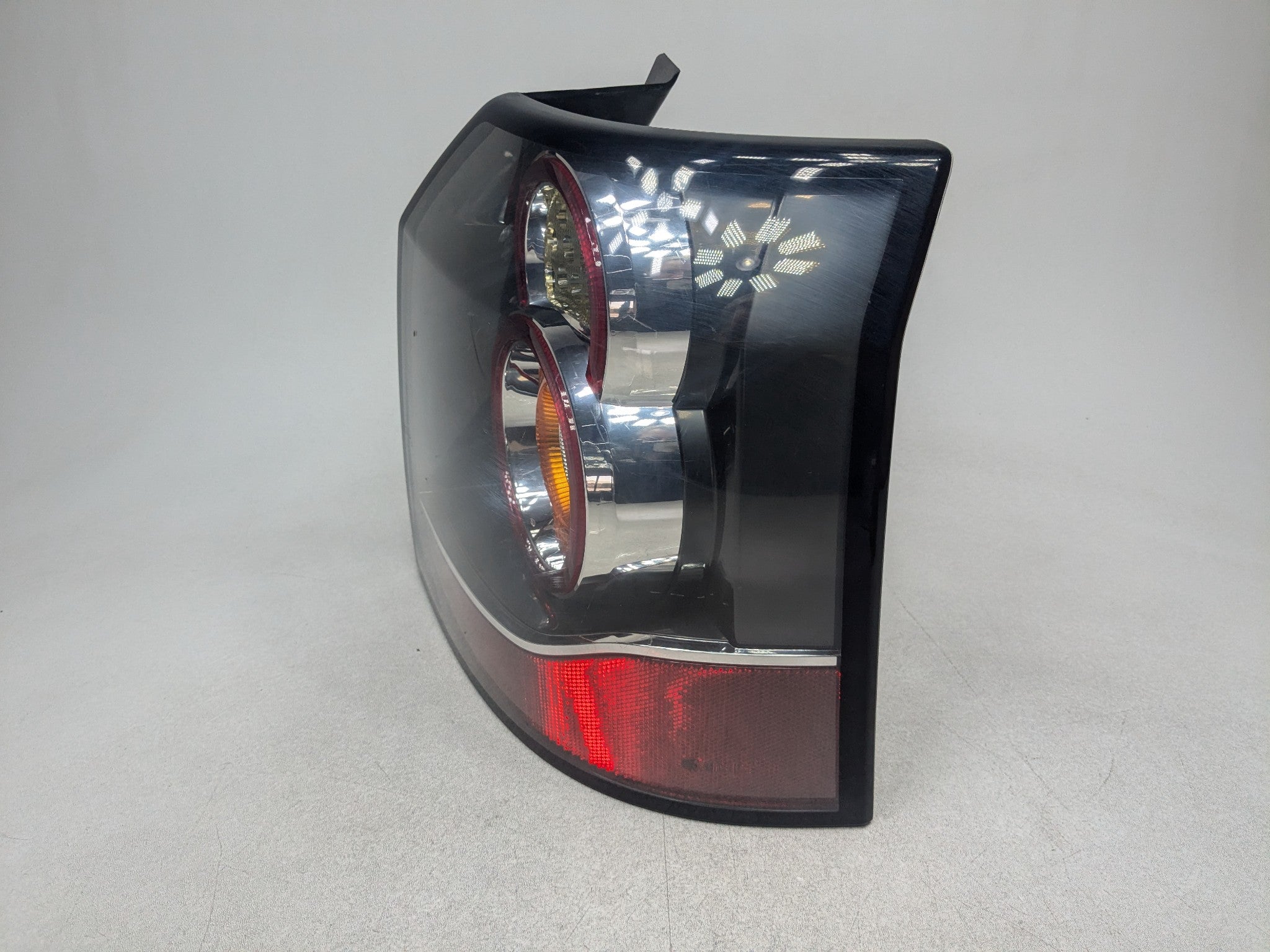 2008 - 2015 LAND ROVER LR2 OEM LED TAIL LIGHT LAMP ASSEMBLY RIGHT PASSENGER SIDE