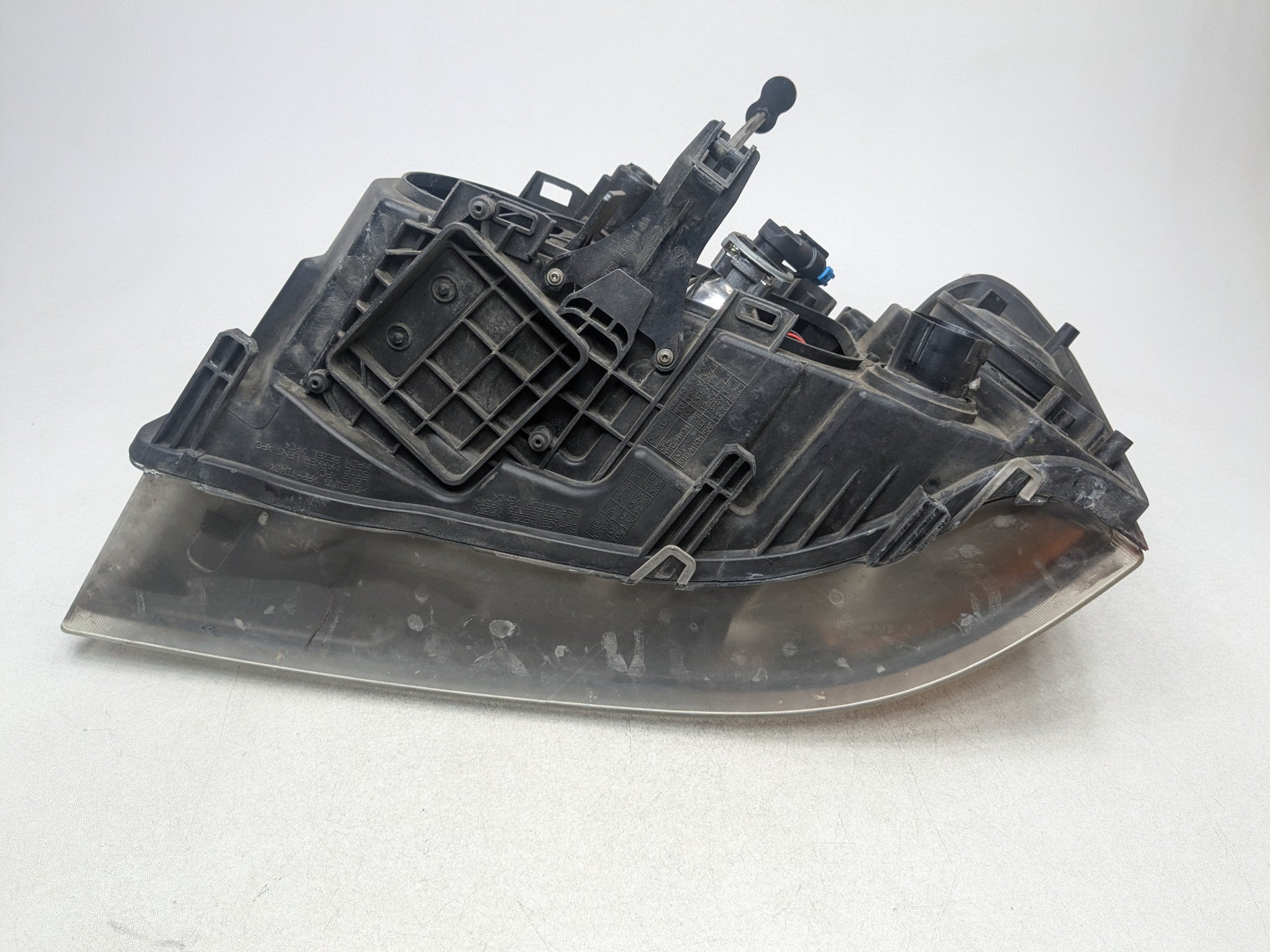 08 - 15 LAND ROVER LR2 OEM HALOGEN HEADLAMP ASSEMBLY FRONT RIGHT PASSENGER SIDE