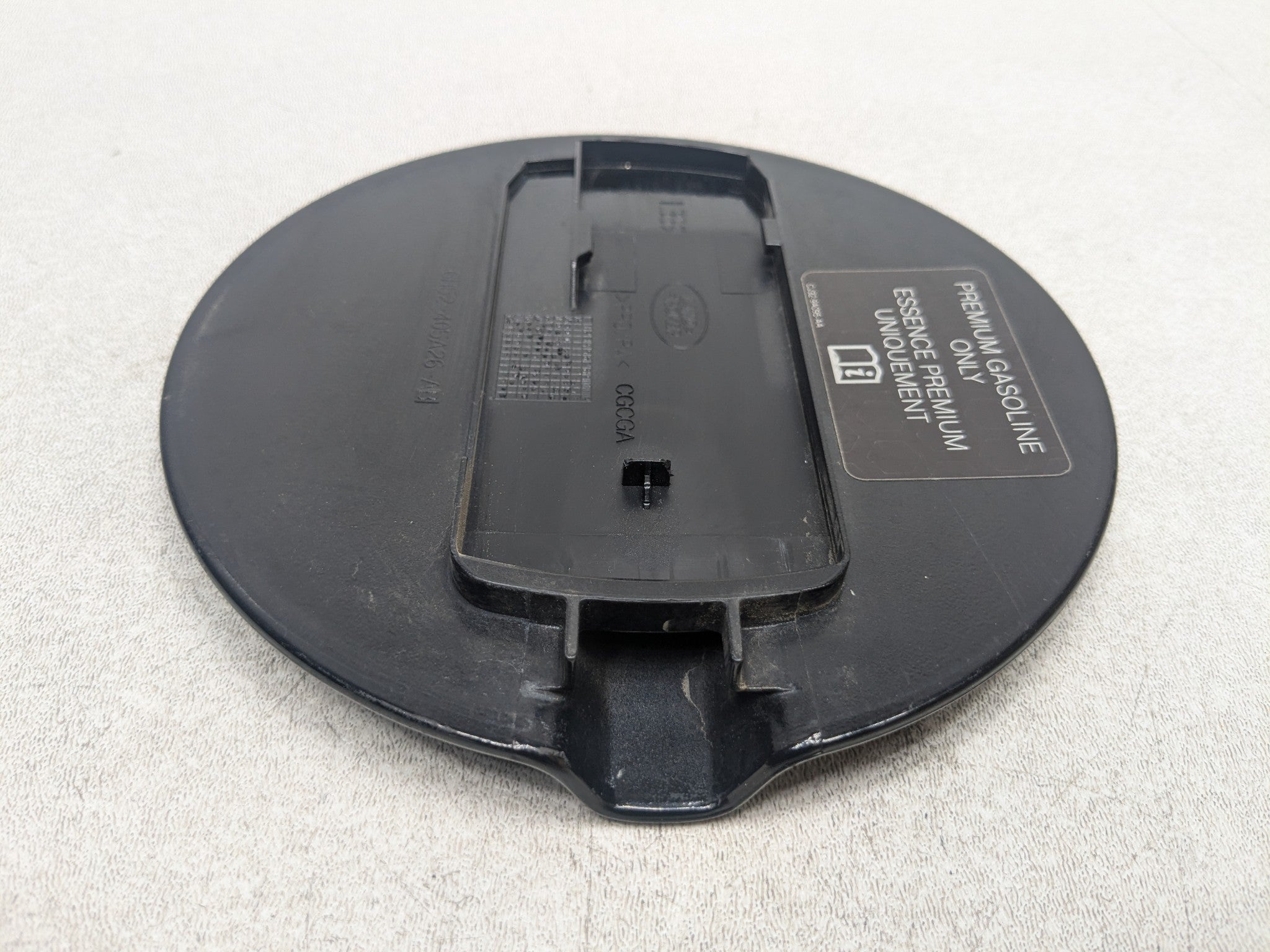 2008 - 2015 LAND ROVER LR2 OEM GAS FUEL TANK DOOR FILLER DOOR LID COVER BLACK
