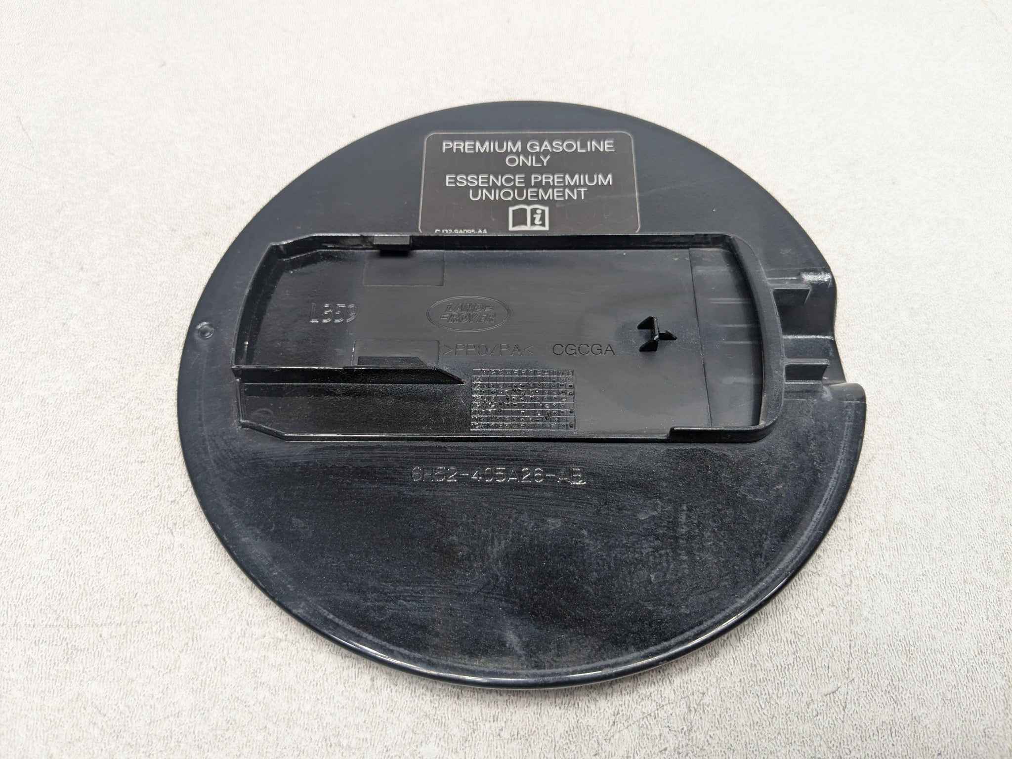 2008 - 2015 LAND ROVER LR2 OEM GAS FUEL TANK DOOR FILLER DOOR LID COVER BLACK