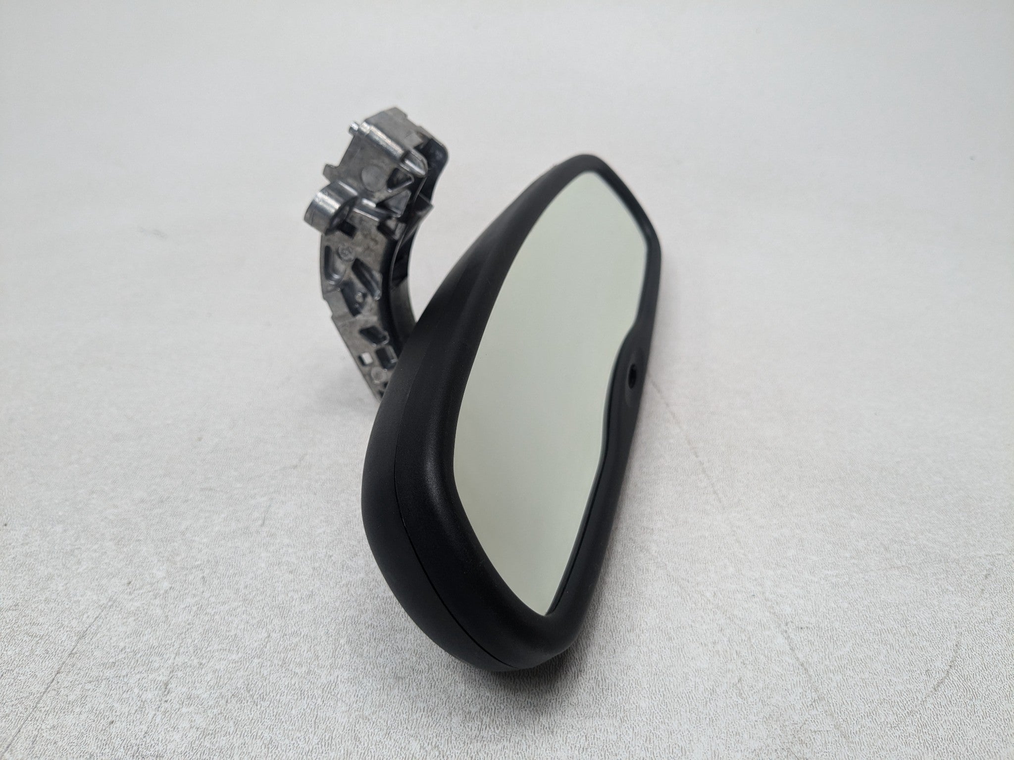 2008 - 2015 LAND ROVER LR2 OEM REAR VIEW MIRROR FRONT CENTER INTERIOR UPPER ROOF