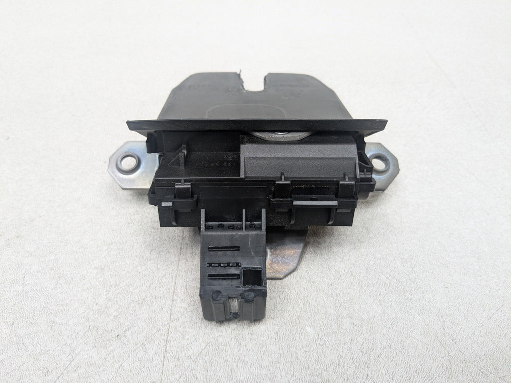 08 - 15 LAND ROVER LR2 OEM LID LATCH REAR TRUNK LIFTGATE LOCK RELEASE ACTUATOR
