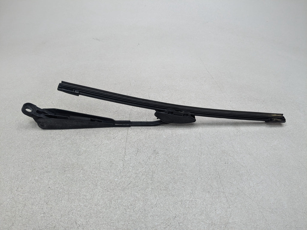 2008 - 2015 LAND ROVER LR2 OEM WINDSHIELD WIPER ARM REAR TAIL GATE LIFT GATE