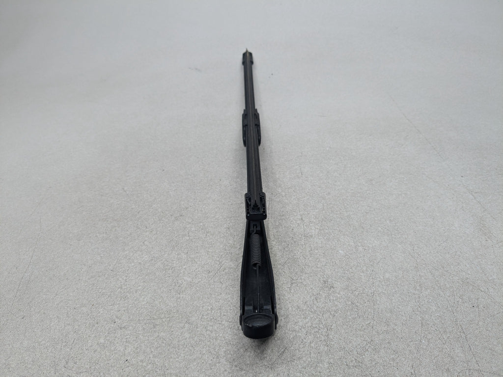 2008 - 2015 LAND ROVER LR2 OEM WINDSHIELD WIPER ARM REAR TAIL GATE LIFT GATE