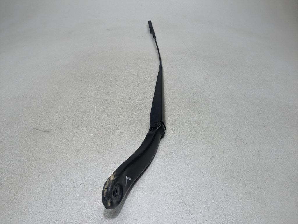 2008 - 2015 LAND ROVER LR2 OEM WINDSHIELD WIPER ARM FRONT LEFT SIDE