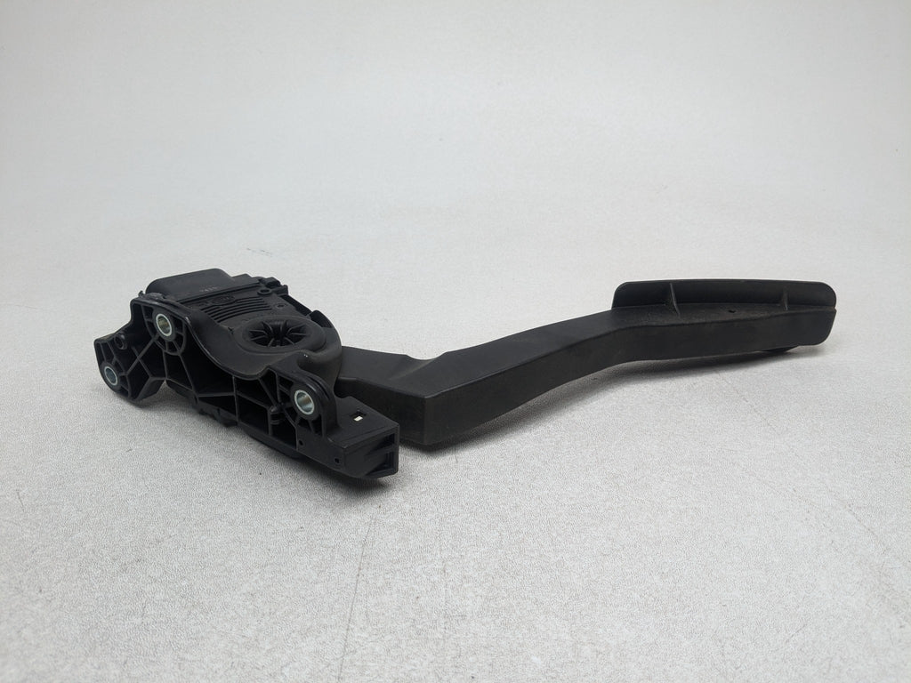 08 - 15 LAND ROVER LR2 OEM GAS ACCELERATOR THROTTLE FOOT PEDAL LEVER WITH SENSOR