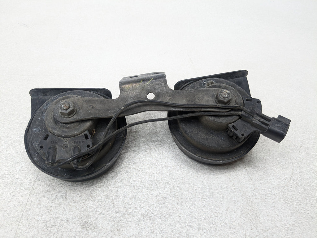 2008 - 2015 LAND ROVER LR2 OEM HORN SET LOW AND HIGH DUAL TONE PITCH NOTE SIGNAL