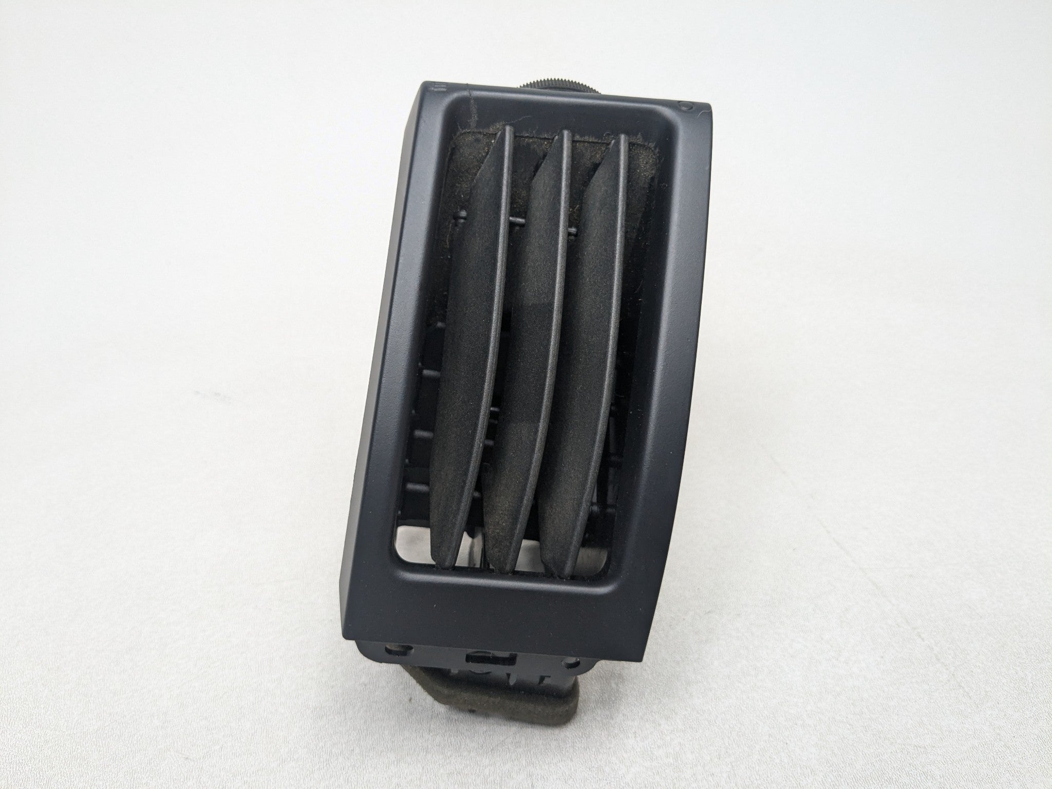 08-15 LAND ROVER LR2 OEM DASH AC HEATER VENT ASSEMBLY FRONT RIGHT PASSENGER SIDE