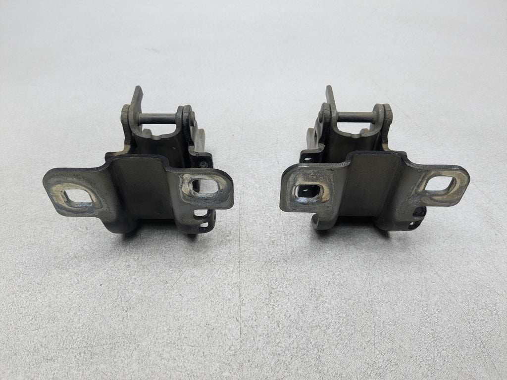 2008 - 2015 LAND ROVER LR2 OEM GATE HINGES SET REAR LEFT AND RIGHT SIDE