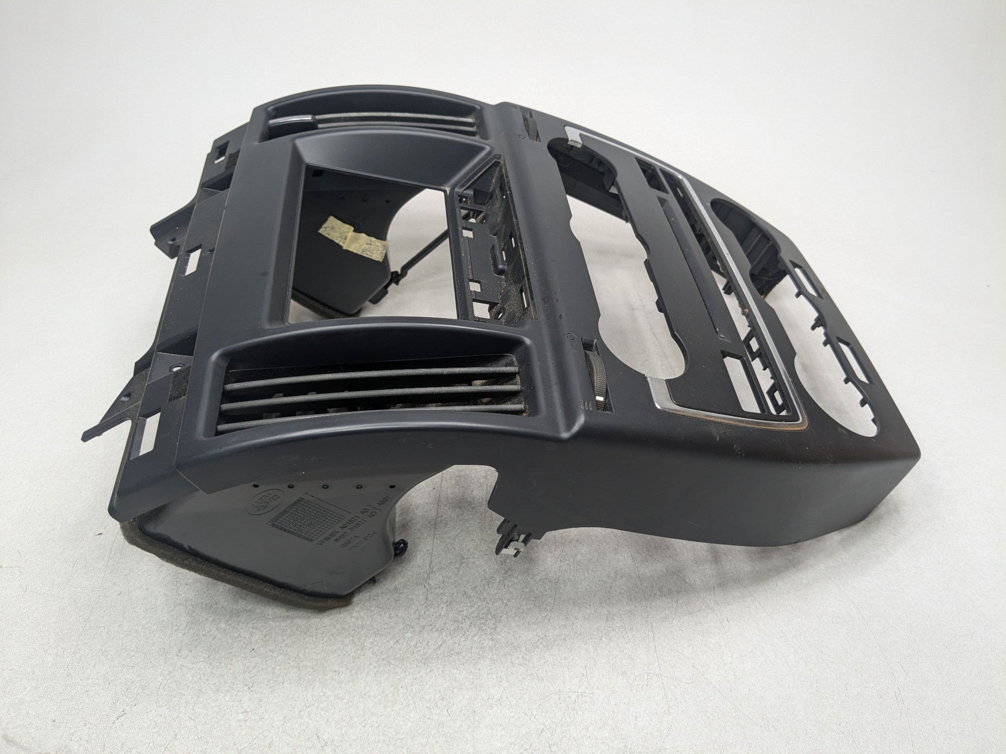 08 - 15 LAND ROVER LR2 OEM AC VENT CLIMATE CONTROL TRIM PANEL FRONT CENTER DASH