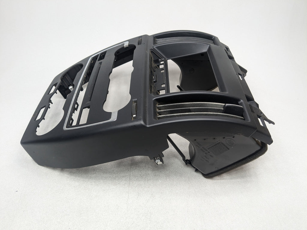 08 - 15 LAND ROVER LR2 OEM AC VENT CLIMATE CONTROL TRIM PANEL FRONT CENTER DASH