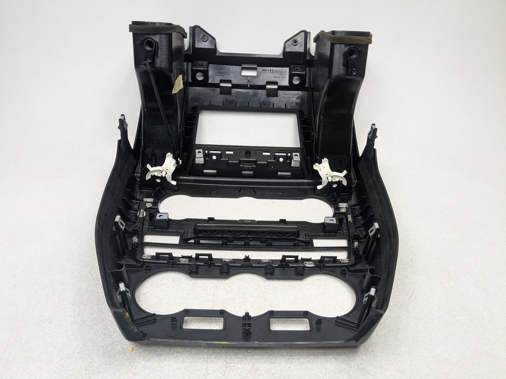 08 - 15 LAND ROVER LR2 OEM AC VENT CLIMATE CONTROL TRIM PANEL FRONT CENTER DASH