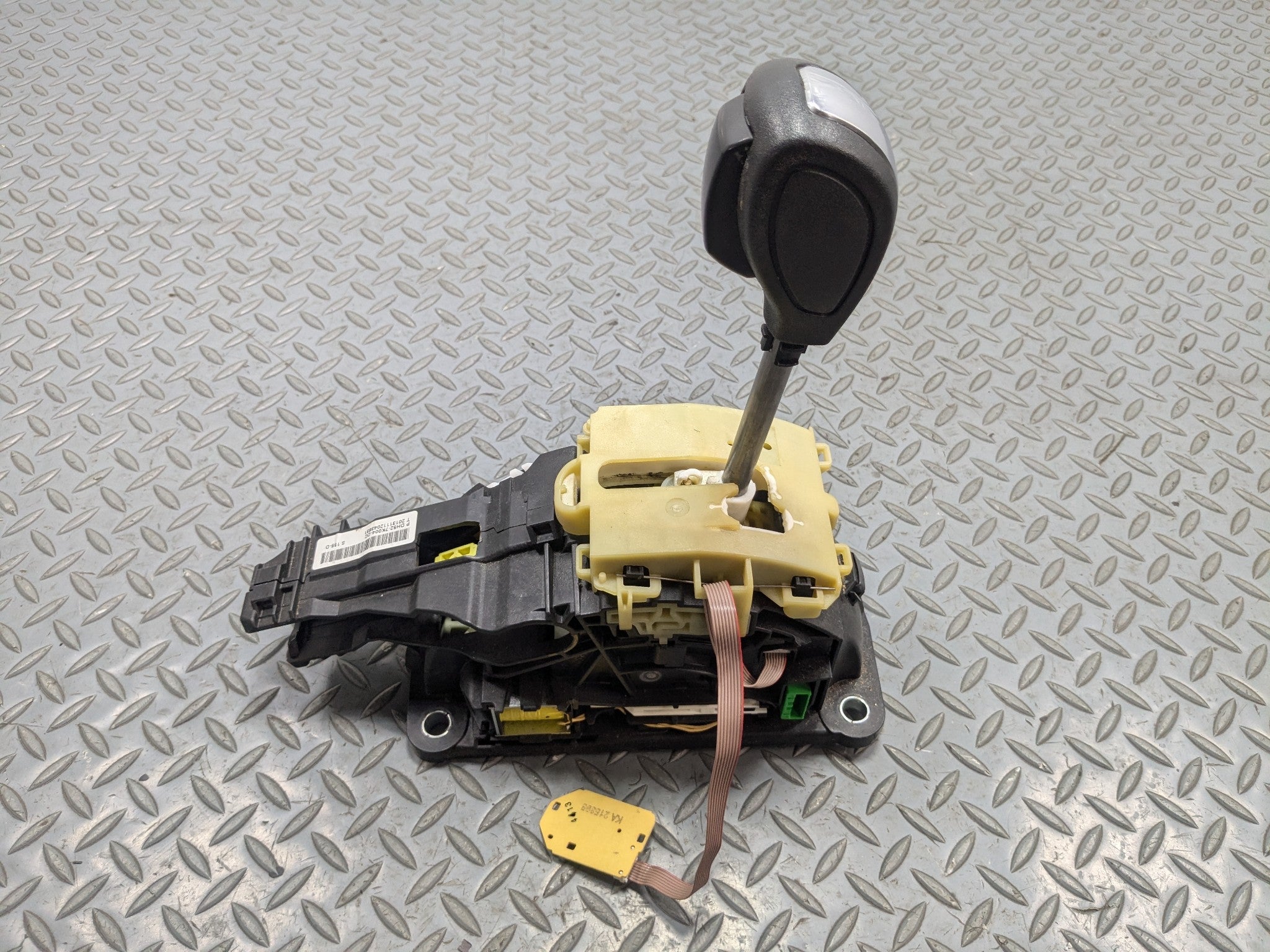 08 - 15 LAND ROVER LR2 OEM FLOOR SHIFTER AUTOMATIC TRANSMISSION GEAR SELECTOR