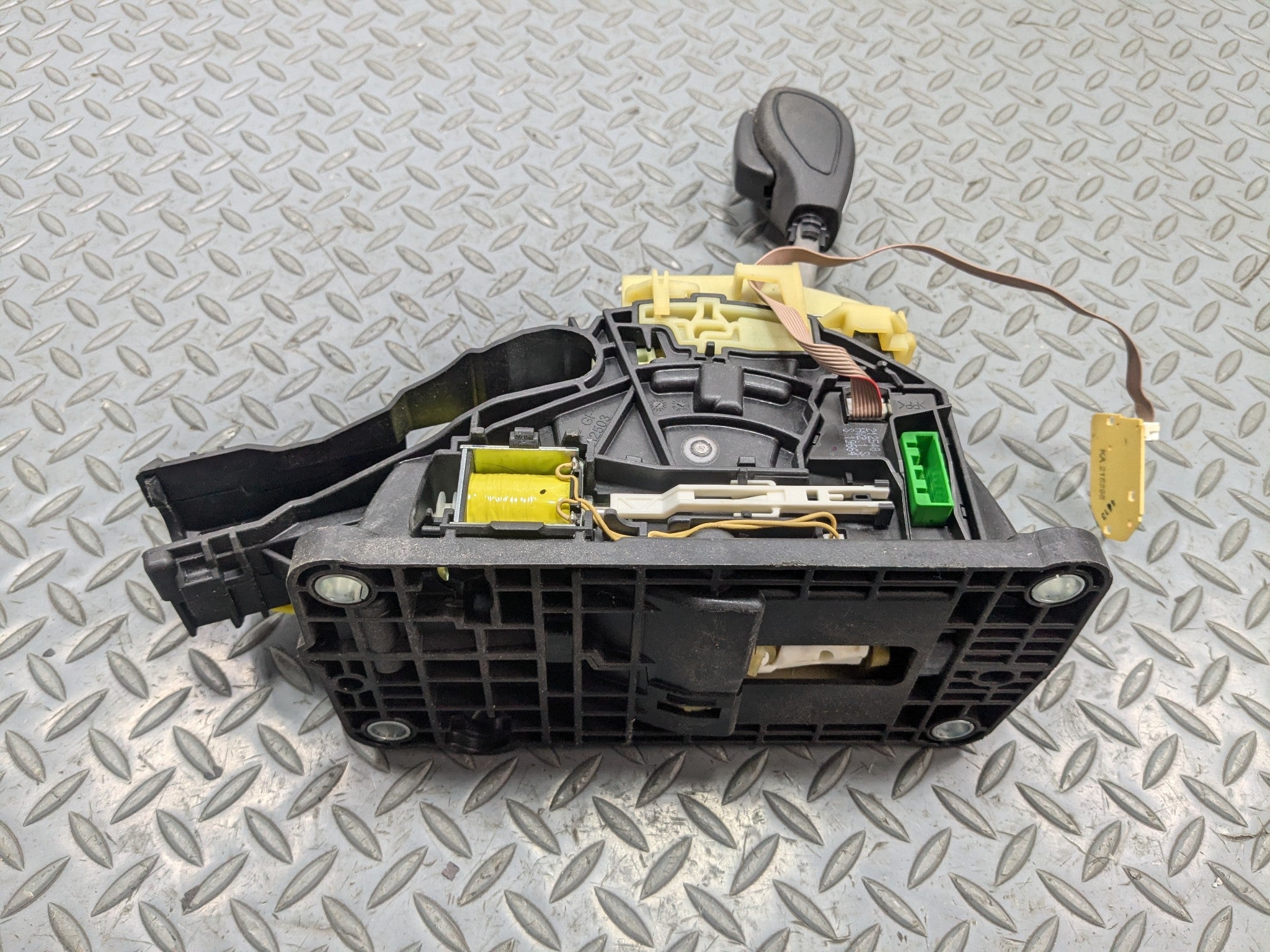 08 - 15 LAND ROVER LR2 OEM FLOOR SHIFTER AUTOMATIC TRANSMISSION GEAR SELECTOR