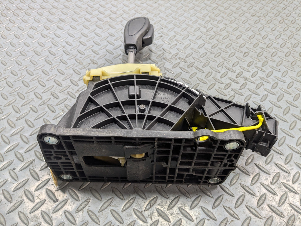 08 - 15 LAND ROVER LR2 OEM FLOOR SHIFTER AUTOMATIC TRANSMISSION GEAR SELECTOR